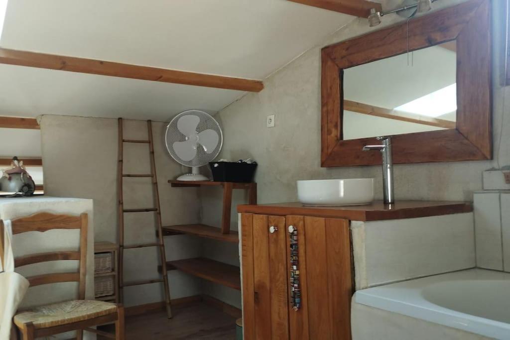 Les Toits Nyonsais Apartment Luaran gambar