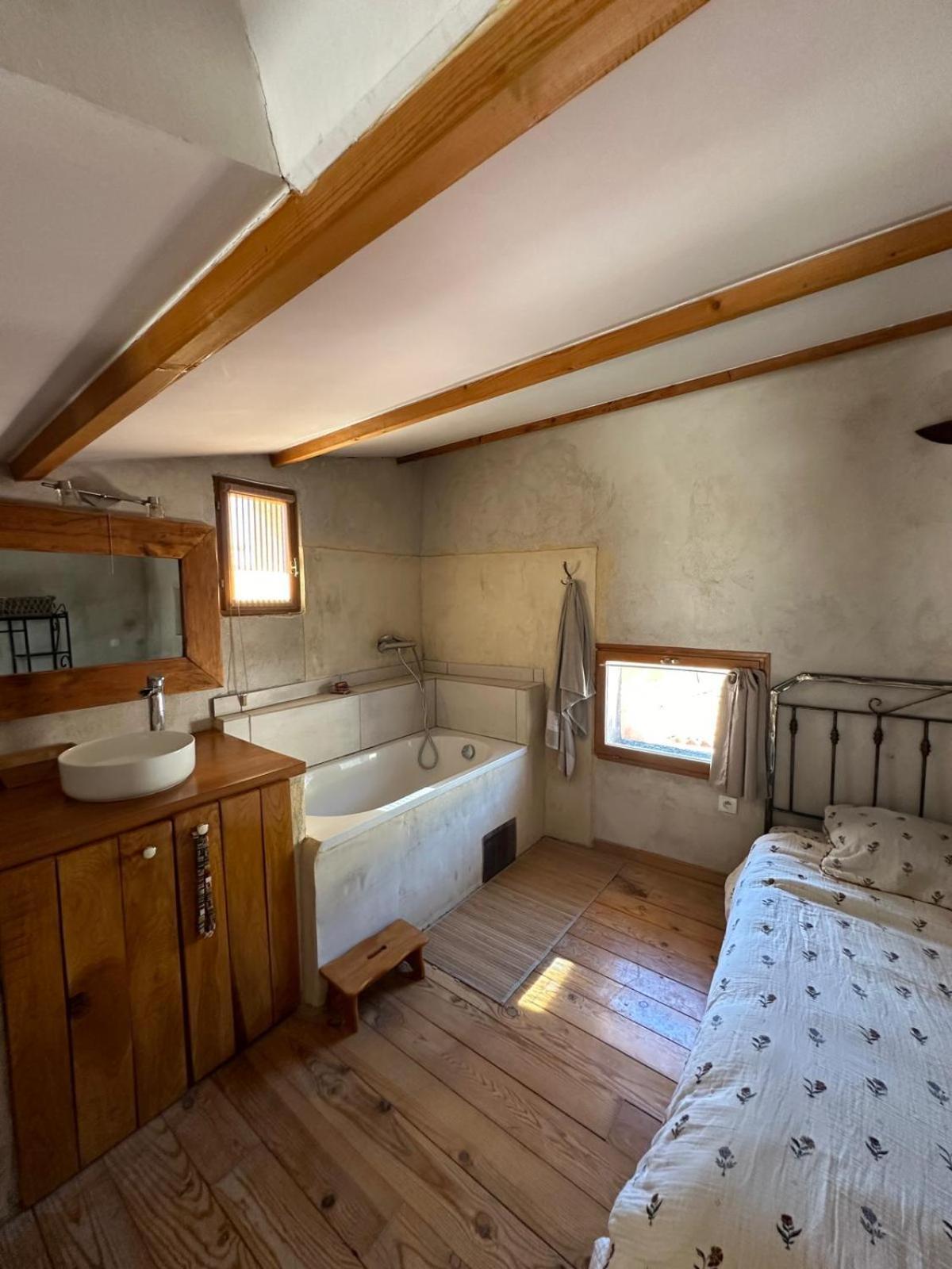 Les Toits Nyonsais Apartment Luaran gambar